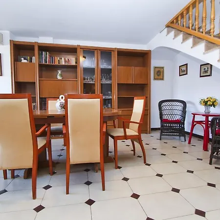 Apartment Alba *